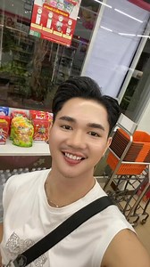 4K views · 225 reactions | ไปงานได่กะมีแต่คนทักว่าคืออ้ายบอยศิริชัย บ่แม่นสิได่ไปยุวงนำอ้ายลาวอิหลีติ來☺️ | Fax Athiphong Thepphai | Facebook