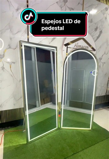 Espejos LED de pedestal: guía y tendencias 2026