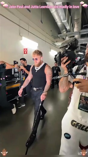 Jutta Leerdam won the Olympic gold medal and set a new record once again.#jakepaul #skating #speedskating #juttaleerdam #OKT#okt