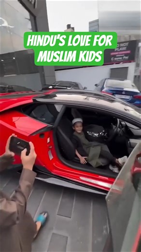 A Hindu Man’s Kindness for Two Muslim Kids #shorts #viral #islamicshorts