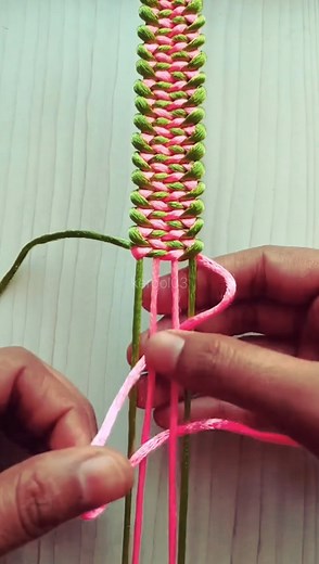 429K views · 1.9K reactions | How to make a crisscross woven macrame bracelet 勺 | Kerol03 | Facebook