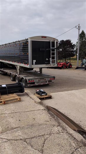 Explore the New Peterbilt Trailer in Nova Scotia