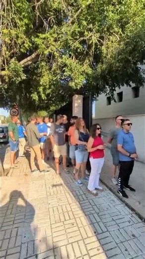 ▶️👥 Largas colas para acceder a la Asamblea General Extraordinaria de socios del Xerez Deportivo FC