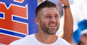Tim Tebow weighs in on Florida coaching search, dismisses himself as candidate