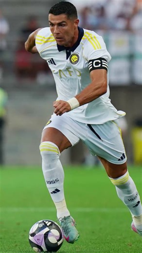 The diamond ring soccer icon Cristiano Ronaldo used to propose to his longtime partner Georgina Rodriguez could be as large as 50 carats, appraisers told Forbes, making it larger than the famous sparklers given to Mariah Carey, Kim Kardashian and Lauren Sánchez. Read more: http://on.forbes.com/6182fSZtQ | Forbes