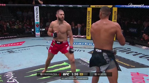 Carlos Ulberg knocks out Jiri Prochazka in round 1 after completely blowing out his knee … OH MY GOD 🤯