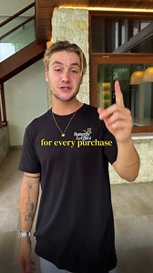 Hey, it’s Lee here. Two years ago, I set out on a journey to help homeless people around the world. When I did, I witnessed something that broke me—millions of people struggling just to find their next meal. The reality is devastating: 828 million people go to bed hungry every night. That’s nearly 1 in 10 people worldwide who don’t know where their next meal will come from. I knew I couldn’t just walk away. I made a promise—to make feeding the hungry my mission. And that’s why I created The Butt