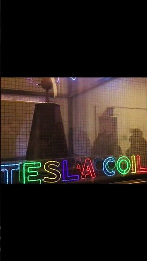 Los Angeles Griffith Observatory Live Demo Watch a Tesla Coil Shoot Lightning!