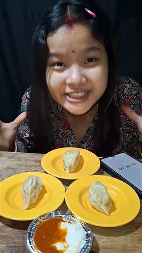 10-Second Momos Challenge | Unlucky Priyanka