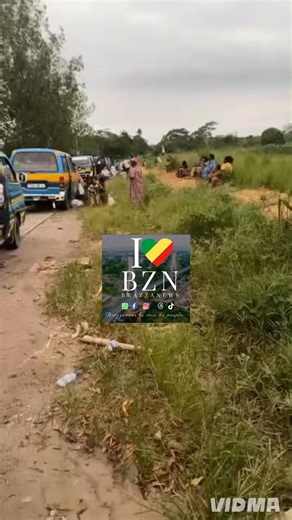 TCHIAMBA-NZASSI🇨🇬 : Hier dans la soirée, un certain colonel Dimi s’est permis d’interpeller dix bus et d’exiger 24000FCFA à chacun, sous prétexte que, lors d’une manœuvre, un bus aurait dépassé son véhicule. Il est commissaire au commissariat de Tchiamba-Nzassi. Ces bus revenaient tous du marché frontalier de Tchiamba-Nzassi, un marché qui n’a lieu que les mercredis et samedis. | BrazzaNews-Officiel