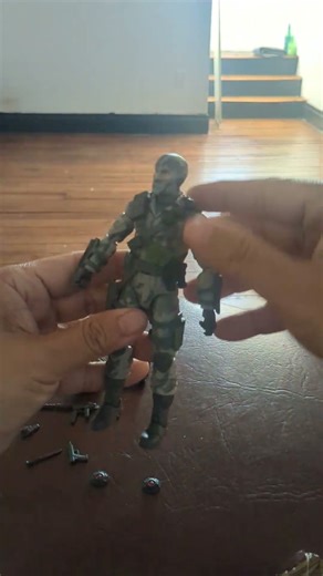 Unboxing the Cobra saboteur Firefly from the GI JOE Classified line. Many accessories, a classic