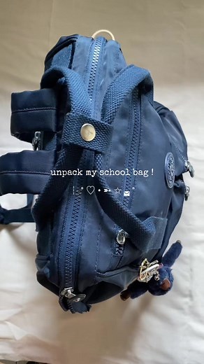 Unpacking My Cute Kipling Bag for Back to School