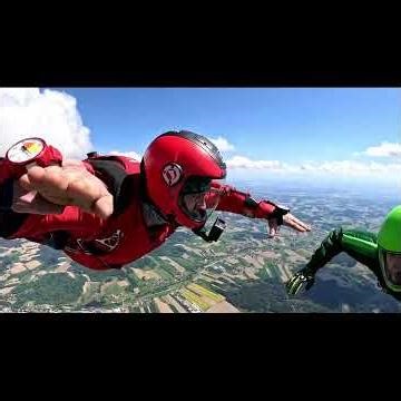 Meet your Friends in the Air - Skydiving in Germany #skydiving