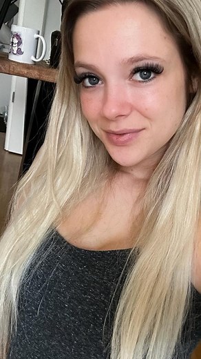 Anne Wünsche machte der Frau ihres Ex-Partners Henning schwere Vorwürfe! Denise Merten sei der Grund, warum ihre Tochter ihren Vater selten sehe. "Das Ding ist, das kommt nicht von ihm. [...] Er hat sich extrem verändert. [...] Das kommt alles von ihr", wetterte die Influencerin im Netz @denise_merten @henning.merten @anne_wuensche #deutschestars | Promiflash