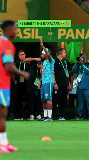 𝐇𝐄𝐑𝐄’𝐒 𝐍𝐄𝐘𝐌𝐀𝐑 𝐉𝐑 𝐀𝐓 𝐌𝐀𝐑𝐀𝐂𝐀𝐍𝐀! 🥶🇧🇷 Supporting the Seleção for friendly while he’s injured 💛💚 🎥 @Canal WAMO