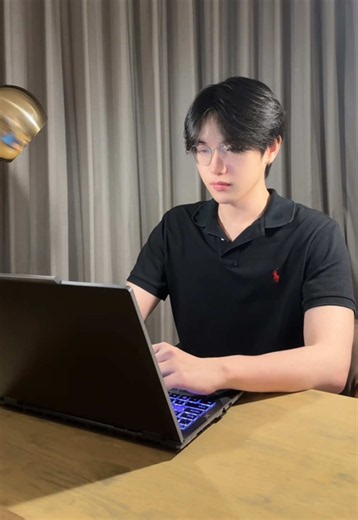 ปูนเลือก Laptop Windows 11 x Nvidia 💻 Laptop ที่ช่วยชีวิตเรียน ช่วยทำงาน ช่วยสร้างคอนเทนต์ และช่วยใช้ AI ได้ด้วยยย 😁 #Windows11 #CopilotPC #NVIDIAGeForceRTX #MSICyborgA15
