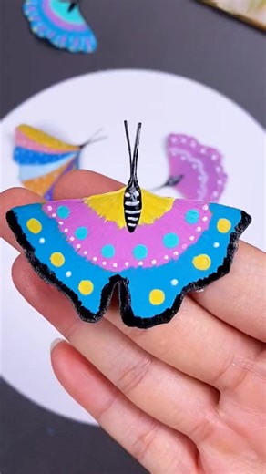 13K views · 56 reactions | Colorful Butterfly Art #butterflyArt #colorfulCraft #diyArtProject #kidsCraftIdea #paperButterfly #creativeArtwork #easyArtIdea #springCraft #handmadeButterfly #funArtActivity | paper craft | Facebook