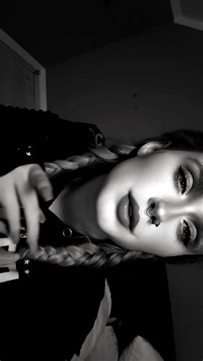 Natty222325 (@seine_frau_2026_)’s videos with Originalton - emilia.vtq