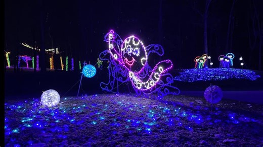 Stone Hedge golf course dazzles spectators with 4 million lights