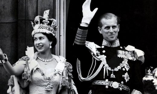The Queen's coronation at Westminster Abbey – archive video
