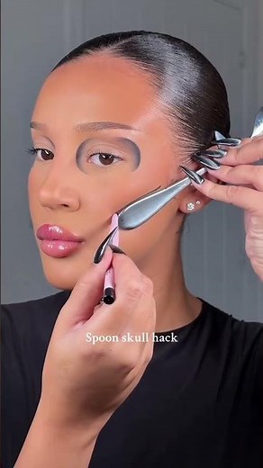 Last Minute Halloween Makeup Hack! | Quick & Easy Spooky Look for Beginners 👻💄