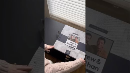 What do you think of these bold wallpaper choices?