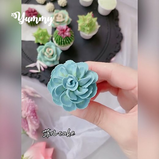 137K views · 4.6K reactions | How to make Easy Buttercream Flower Cupcakes | Yummy | Facebook