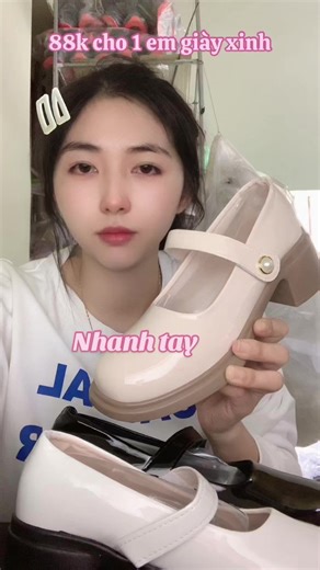 Thuymelody sneaker trên TikTok