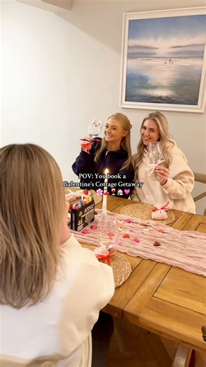 This is your reminder to book a girls trip for Galentine’s Day and have a paint & sip night ✨🍓🎨🍷💗 📍The Beach House, Scarborough. CC244080 There’s a cottage with your name on it - visit the website to book your girls trip NOW! 🔗 | cottages.com