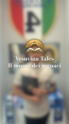 Vesuvian Tales | Bed & breakfast a Napoli on Instagram: "Non fate i tirchi. Special guest: il sosia di Gigi D’Alessio (mio padre) #bedandbreakfast #sangiorgioacremano #napoli #perte #vesuviantales"