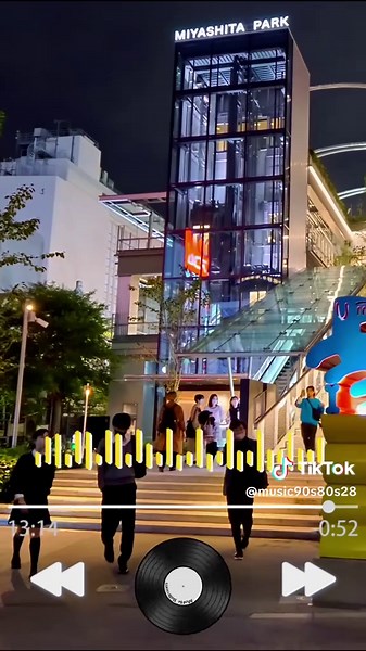 Alejandra Guzman - Eternamente Bella #retroproducciones #recuerdosmusicales See translation