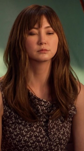 her hand went THROUGH her!! 😱 don’t miss ghosting: the spirit of christmas on freeform’s 25 days of christmas past unlocked channel – available to watch free on abc.com and the abc app with no sign-in needed.