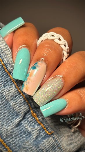Trinacia Hardnett Williams on Instagram: "Icy blues with floral decal🩵💐 @kande.dips 🩵Aqua (glow) 🩵✨Aqua Ice 🤍Marshmallows( with krome) 🫧Krystal clear 💧low Oder base & activator 💧diamond gel top coat (Code: TEE15 to save in January) @pamperedprettiesdips 💐Petite Pretties Decal 99 Sponge file (Code: TEE15 saves you 15% off orders $15+) @delumars Cuticle Oil & Peel Base (Code: TEE15 15 to save 15%)*affiliate #dippowdernails #bluenails #chrome #floralnails #nailinspo"