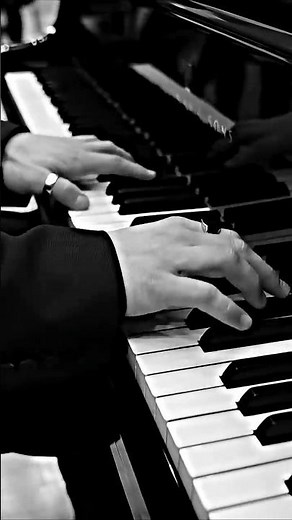 Emilio Piano ft. Lucie – Maison | Piano Performance