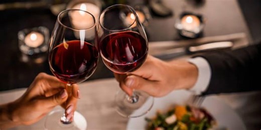 Woman praises man for 'thoughtful' drink request on their first date