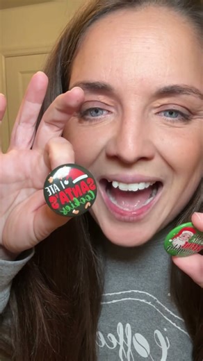CWC Approved: tiny items that spread BIG holiday cheer 🎄💚 This 64-piece Christmas pin set has