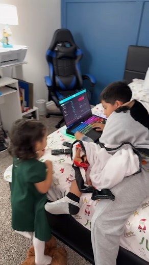 43K views · 993 reactions | Que comen Nathan y Navany En un día??  no creerás quien comió más. 來藍 | Familia Mazapán Fan | Facebook