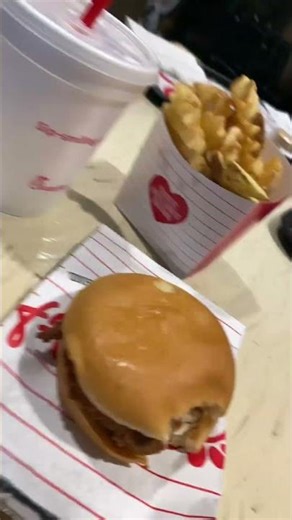 I am eating good #roblox