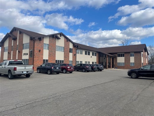 29226 Orchard Lake Rd, Farmington Hills, MI 48334 - Orchard Office Bldg | LoopNet