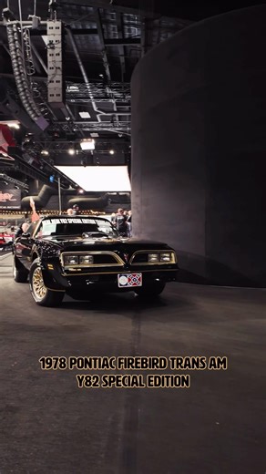 1978 Pontiac Firebird Trans Am Y82 Special Edition. #classiccarauction #barrettjackson #shorts