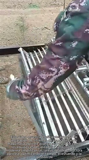¡Impresionante! Maquinaria Agrícola Instalando Sistemas de Riego #trabajador #proceso #agricultura