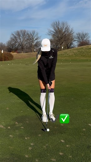 Betsy Kelly | Golf | Basic chipping setup ⛳️ ✅ ➡️ Narrow stance ➡️ ball position back (however you can put it up with more open face for height) ➡️ Weight on... | Instagram