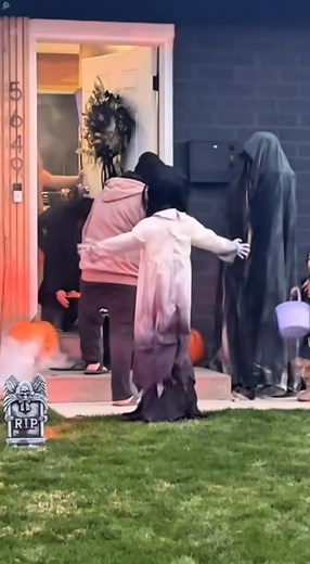 Hahaha 😁 txaus ntshai baum no tos peb cov niam tub tsis mus nas save money buy clothes 😂🤣🤣🤣🤣😄😄😄 | Ntxhiyaj Sale Hmongclothes