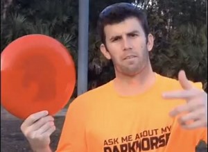 Le maître du frisbee
