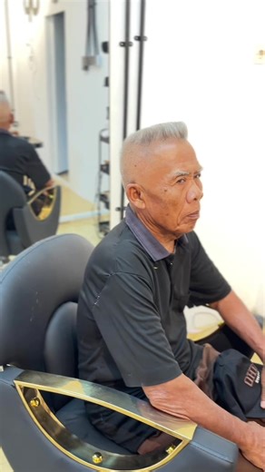 #flattophaircut #haircutngunut #haircutngunut #hairstudiongunut #levelupstudiongunut