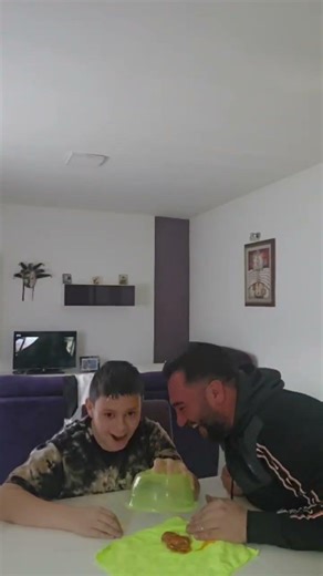 Epic Eggs: The Prank That Will Make You Laugh Until You Cry!“🥚🤣