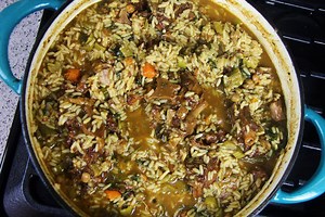 Learn how to make the ultimate Oxtail Pelau in the episode of #TastyTuesdays with Chris De La Rosa of CaribbeanPot.com This classic one pot dish is enjoyed throughout the Caribbean and can now be on your dinner table no matter where you are in the world. You'll need... 5 lbs oxtails (trimmed) 1/2 lemon 1 teaspoon salt 2 tablespoon Caribbean Green Seasoning 1 scotch bonnet pepper 1 seasoning pepper (pimento or roulette) 1 large onion 1 teaspoon grated ginger 1 tablespoon tomato ketchup 1 1/2 tabl