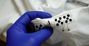 Nosiva mikro mreža koristi energiju ljudskog znoja i pokreta za napajanje elektronike