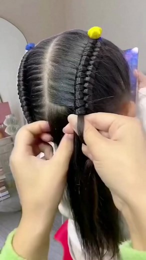 1.5M views · 3.9K reactions | Simple and beautiful Hairstyle #girlhairstyle #easyhairstyles #hairstylestutorials #hairtips #followers #hairtutorial #hairtrends #hairideas #simplehairstyle | Beautiful Hairstyle SR | Facebook