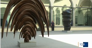 Le sculture di Tony Cragg, grande sperimentatore di forme